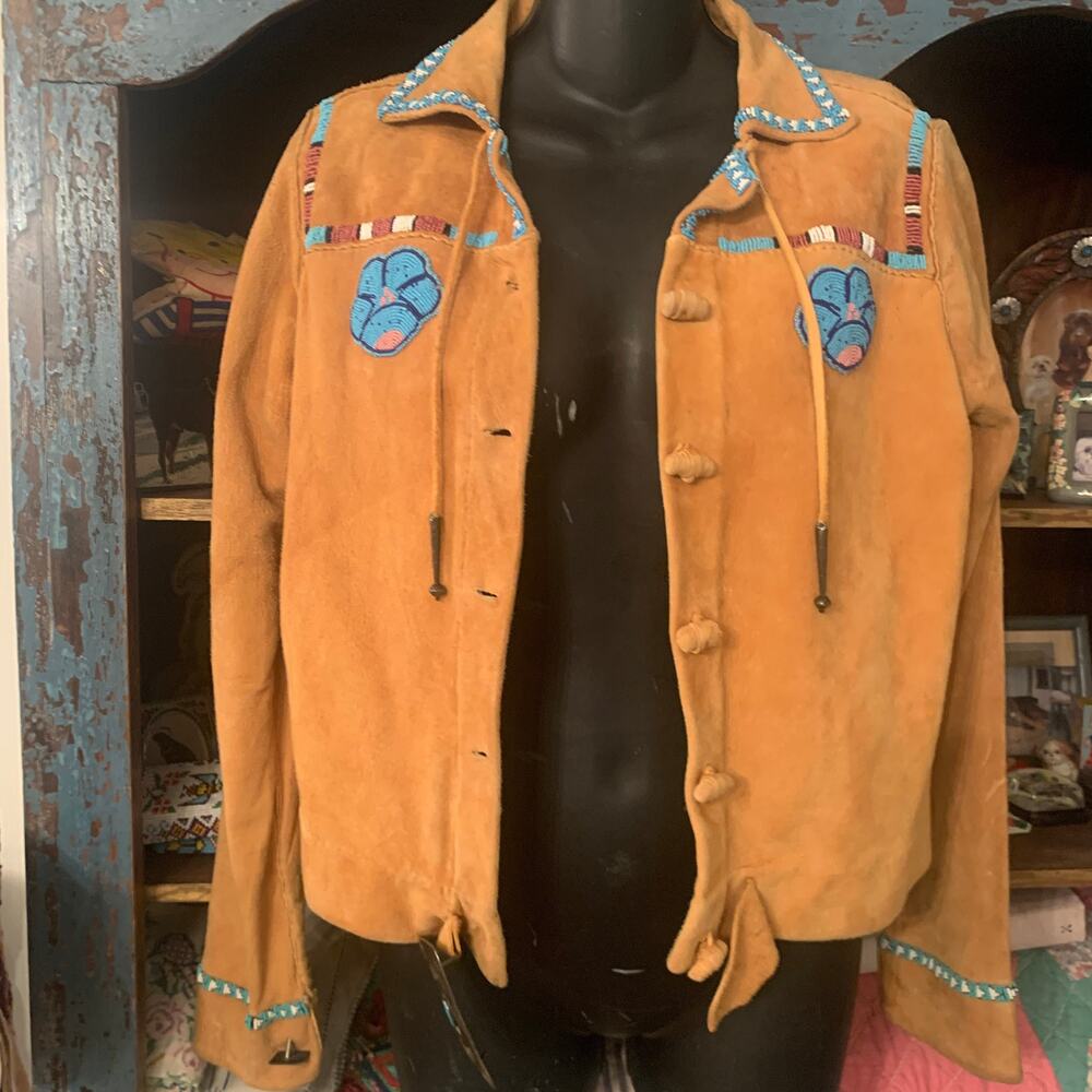 VTG BEADED DEERSKIN LEATHER JACKET W/ SILVER & TURQUOISE BUCKLE, CUFFLINKS